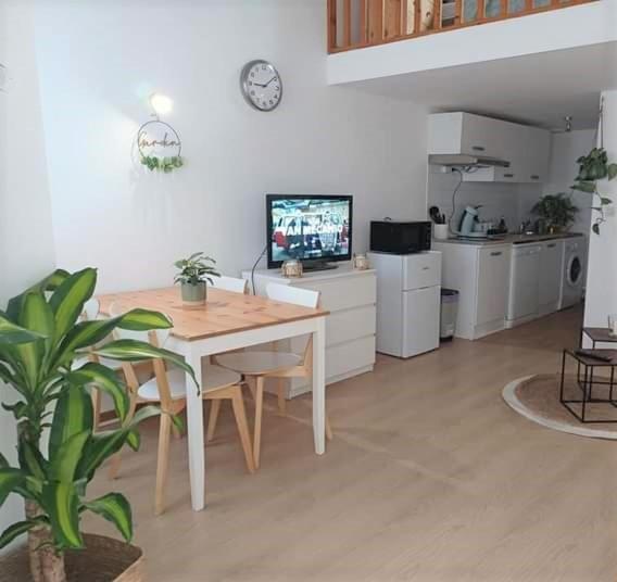 Bed and Breakfast Duplex A La Gare Du Mans Le Mans Exterior foto
